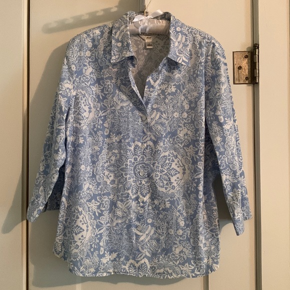 Talbots Button down Blouse is So pretty, 3/4 sleeves, stretch fabric, my fave! - Picture 1 of 8